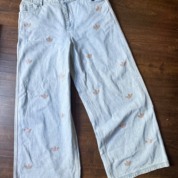 ADIDAS ORIGINAL Denim Rhinestone Pants with 3 strips - Light Blue- Size xl - Picture 2 of 10